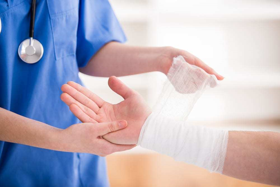 How can a doctor help with car accident injuries?