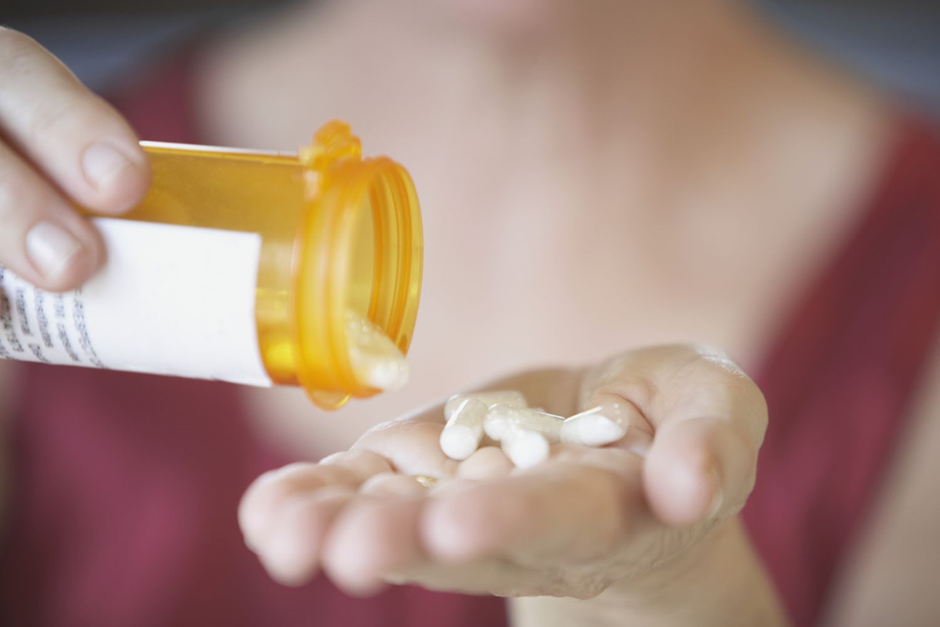 LDN vs. Traditional Pain Medications: Pros, Cons, and Comparisons